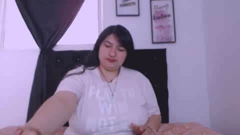 Snapshot of radiantgoddes chatting on September 27, 2:11 pm radiantgoddes online show from September 27, 2:11 pm