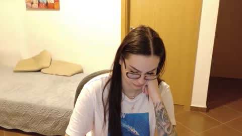 sweet peach online show from February 1, 5:22 pm