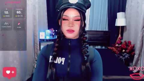 Snapshot of raeganclinton chatting on October 13, 8:36 am raeganclinton online show from October 13, 8:36 am