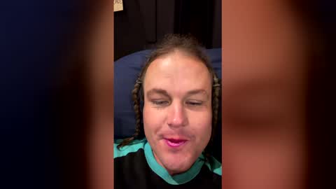 Snapshot of raeganv chatting on June 6, 9:47 am raeganv online show from June 6, 9:47 am