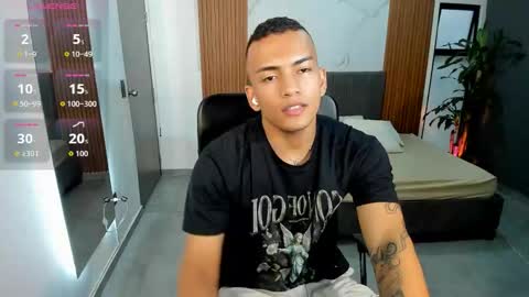 rafa_cruz online show from September 15, 11:43 am