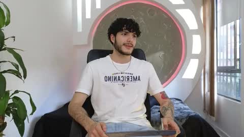 R A F A E L online show from September 23, 9:51 pm