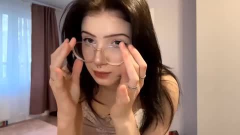 Riya online show from November 12, 10:04 am