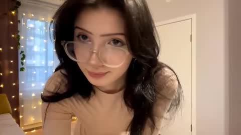 Riya online show from November 18, 10:09 am