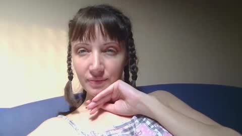 Rafaella online show from April 22, 1:23 pm