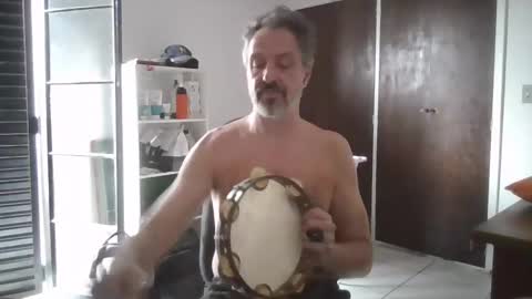 Snapshot of rafaelsel chatting on December 2, 1:50 pm Big Uncle Jungle online show from December 2, 1:50 pm