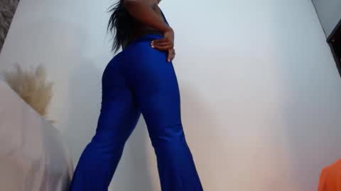 raichellcooper1 online show from September 27, 4:23 pm