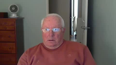 raiderman215 online show from December 8, 3:13 pm