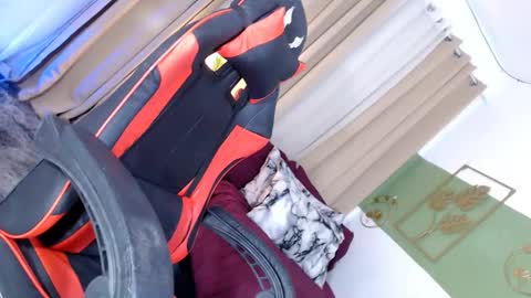 Snapshot of raileykink chatting on February 17, 12:38 pm itsmeRailey online show from February 17, 12:38 pm