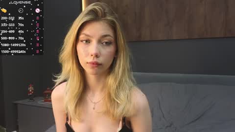 Lisa online show from January 10, 8:04 pm