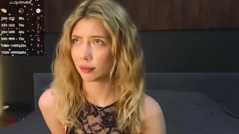 Lisa online show from February 25, 9:24 pm