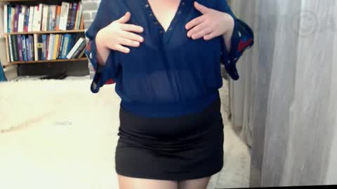 Snapshot of rainbowladyy chatting on September 16, 7:31 am rainbowladyy online show from September 16, 7:31 am