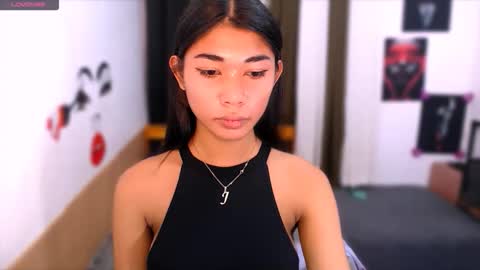 raindrizzle1706 online show from March 26, 10:48 pm