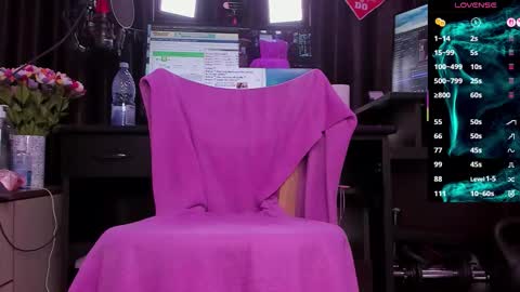 Laura online show from November 26, 3:51 am