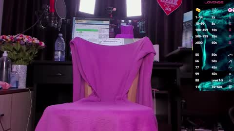 Laura online show from January 11, 3:33 am