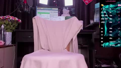 Laura online show from February 12, 3:45 am