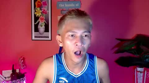 Snapshot of ralfhuge24 chatting on September 21, 8:49 am ralfhuge24 online show from September 21, 8:49 am