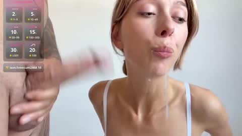 Snapshot of ramona_tom chatting on October 2, 5:25 am ramona_tom online show from October 2, 5:25 am