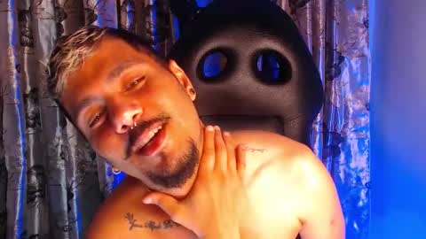 Snapshot of ramses_the_kinng chatting on October 26, 3:45 am ramses thekinng online show from October 26, 3:45 am