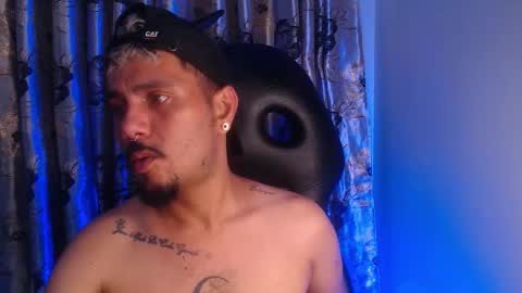 Snapshot of ramses_the_kinng chatting on October 26, 3:51 pm ramses thekinng online show from October 26, 3:51 pm
