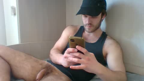 randomguy_42 online show from April 22, 9:44 am