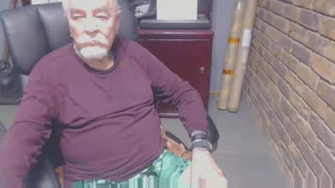 randyrodluvs69 online show from September 29, 2:38 am