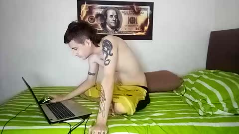 Snapshot of rangel_sex chatting on December 1, 4:01 pm Rangel and Lola online show from December 1, 4:01 pm