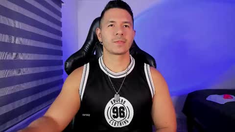 Snapshot of ransoj chatting on November 15, 11:54 pm Jonas online show from November 15, 11:54 pm