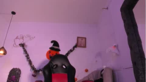 Raquel online show from October 30, 9:37 pm