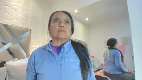 Raquel Moore  online show from March 17, 12:41 pm