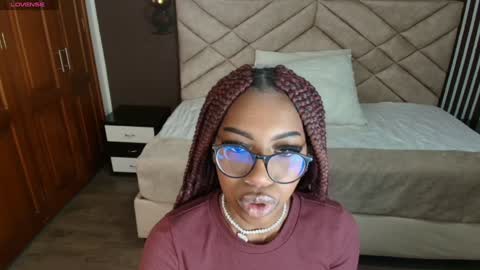 Snapshot of raqueljones_ chatting on January 23, 11:37 am Raquel online show from January 23, 11:37 am