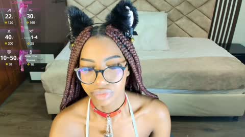 Snapshot of raqueljones_ chatting on February 7, 2:37 pm Raquel online show from February 7, 2:37 pm