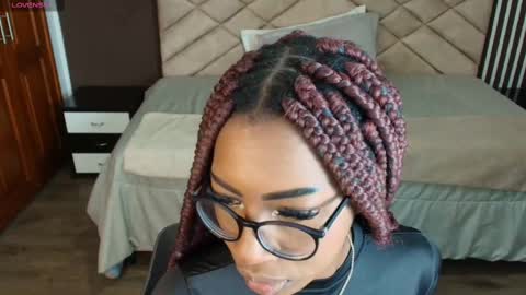 Snapshot of raqueljones_ chatting on February 21, 11:44 am Raquel online show from February 21, 11:44 am