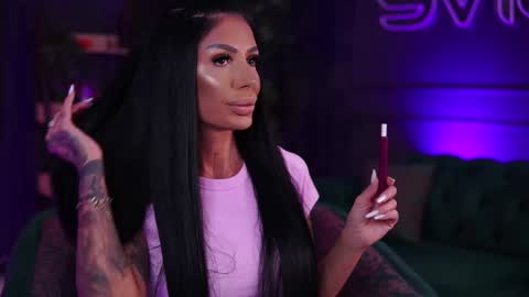 Raquelle online show from December 15, 7:10 pm