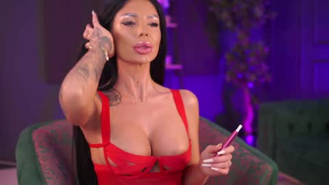 Raquelle online show from December 20, 6:45 pm