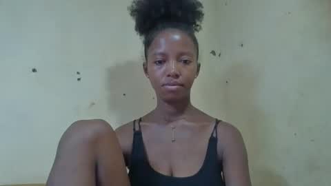 Snapshot of rasoanirinaa chatting on February 25, 9:57 pm rasoanirinaa online show from February 25, 9:57 pm