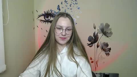 raspberry0101 online show from December 7, 8:33 am