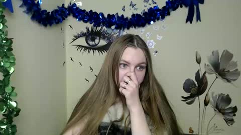 raspberry0101 online show from December 24, 6:28 pm