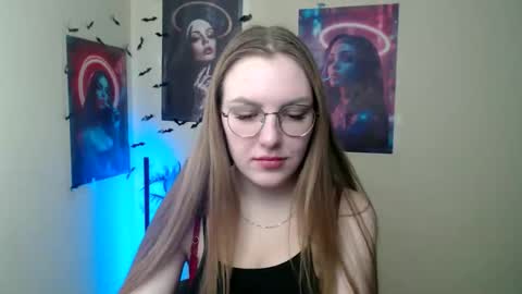 raspberry0101 online show from November 16, 7:36 am