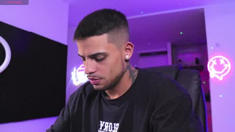 Snapshot of rausch77 chatting on February 4, 7:40 am rausch77 online show from February 4, 7:40 am