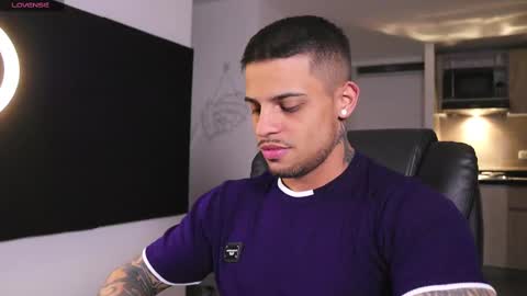 Snapshot of rausch77 chatting on March 7, 9:18 am rausch77 online show from March 7, 9:18 am