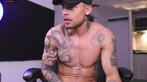 Snapshot of rausch77 chatting on March 8, 12:41 pm rausch77 online show from March 8, 12:41 pm