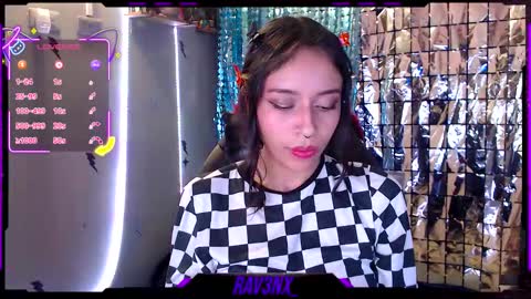 Snapshot of rav3nx_ chatting on October 27, 3:10 am online show from October 27, 3:10 am