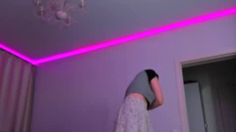 Janet online show from January 13, 9:03 am