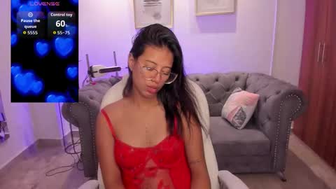 Snapshot of raven_stonee chatting on September 30, 3:22 am Raven online show from September 30, 3:22 am