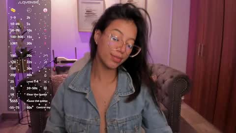 Snapshot of raven_stonee chatting on October 7, 3:14 am Raven online show from October 7, 3:14 am