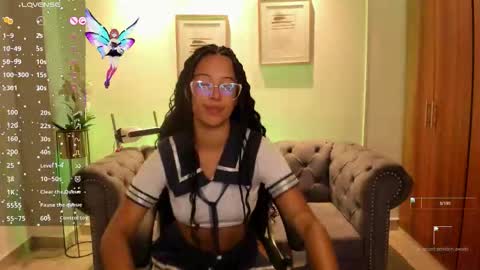 Snapshot of raven_stonee chatting on October 21, 3:18 am Raven online show from October 21, 3:18 am