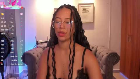 Snapshot of raven_stonee chatting on October 27, 3:10 am Raven online show from October 27, 3:10 am