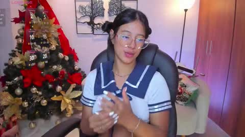 Snapshot of raven_stonee chatting on November 29, 4:04 am Raven online show from November 29, 4:04 am