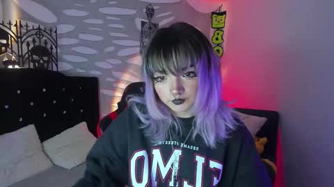 ravencollen online show from October 21, 12:28 pm